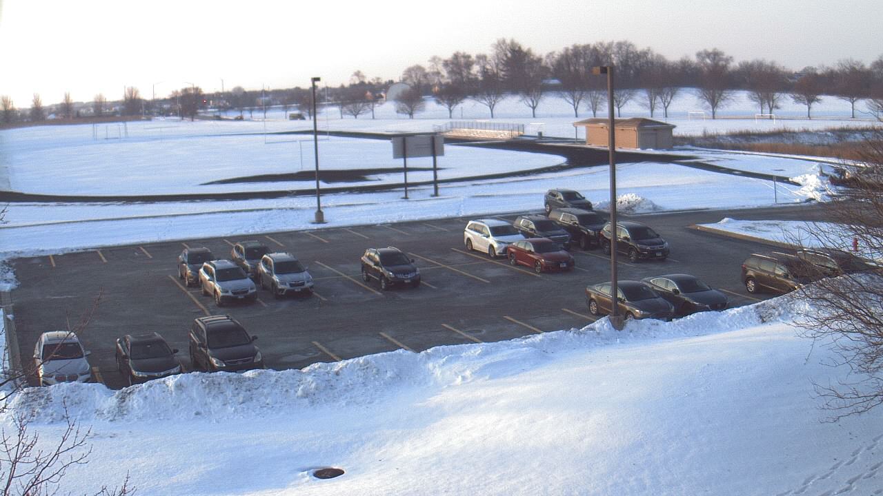 Thumbnail for current weather camera view from Geneva MS in Geneva, Illinois