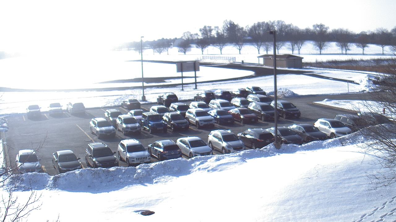 Thumbnail for current weather camera view from Geneva MS in Geneva, Illinois