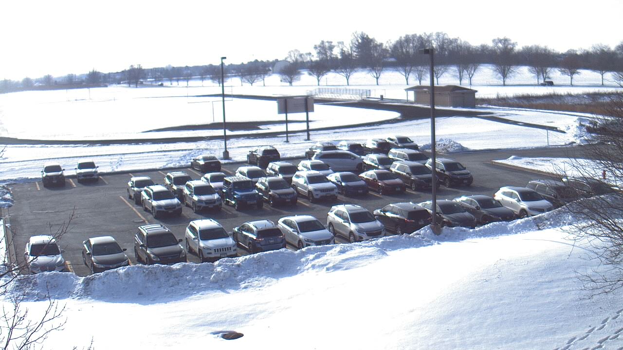 Thumbnail for current weather camera view from Geneva MS in Geneva, Illinois