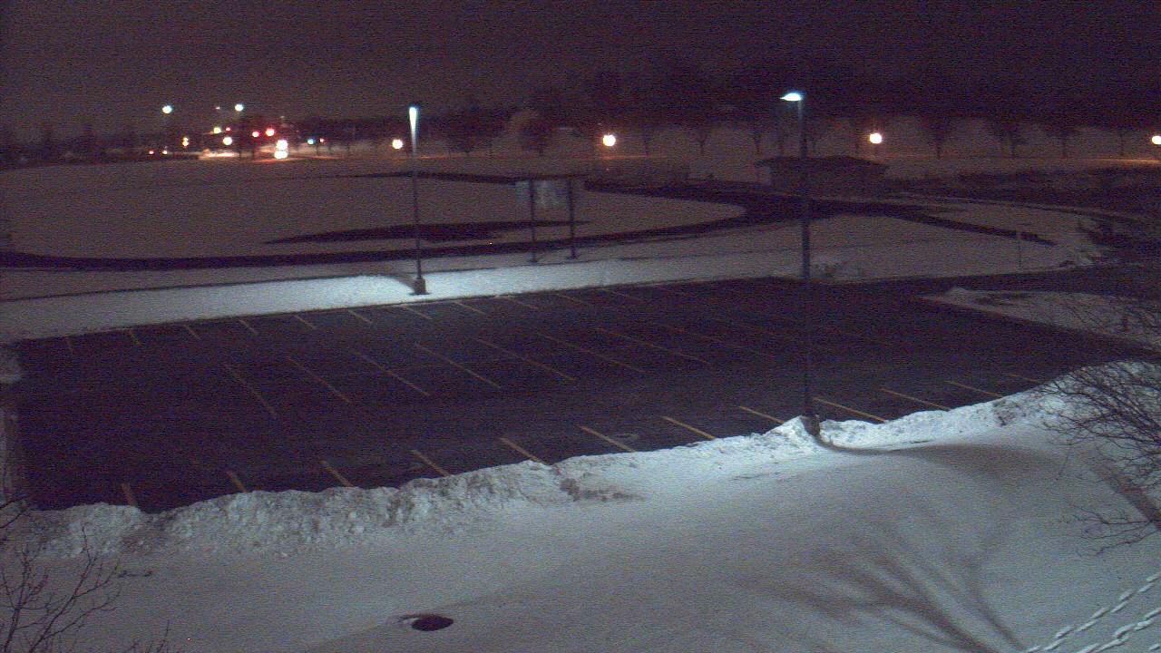 Thumbnail for current weather camera view from Geneva MS in Geneva, Illinois