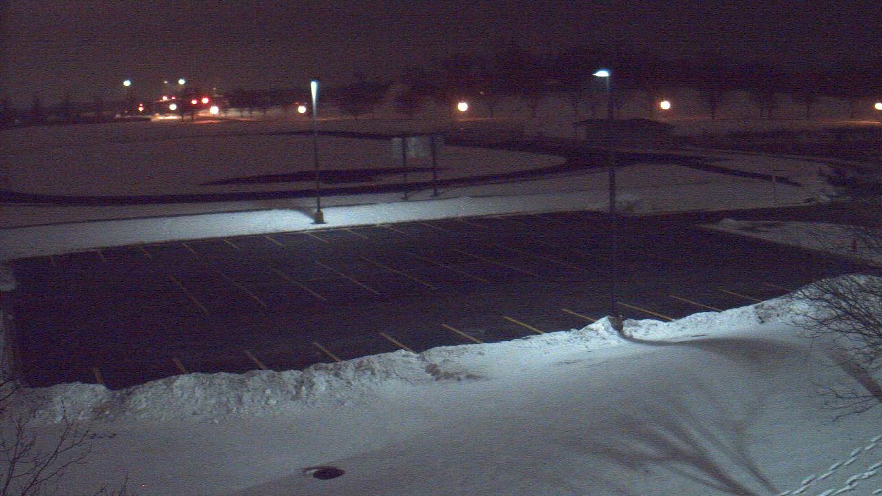 Thumbnail for current weather camera view from Geneva MS in Geneva, Illinois