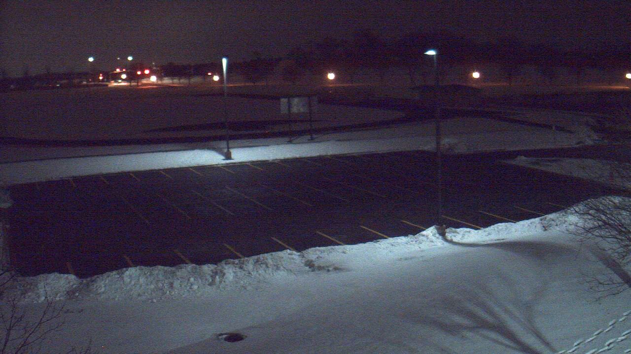Thumbnail for current weather camera view from Geneva MS in Geneva, Illinois