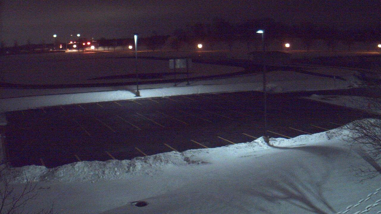 Thumbnail for current weather camera view from Geneva MS in Geneva, Illinois