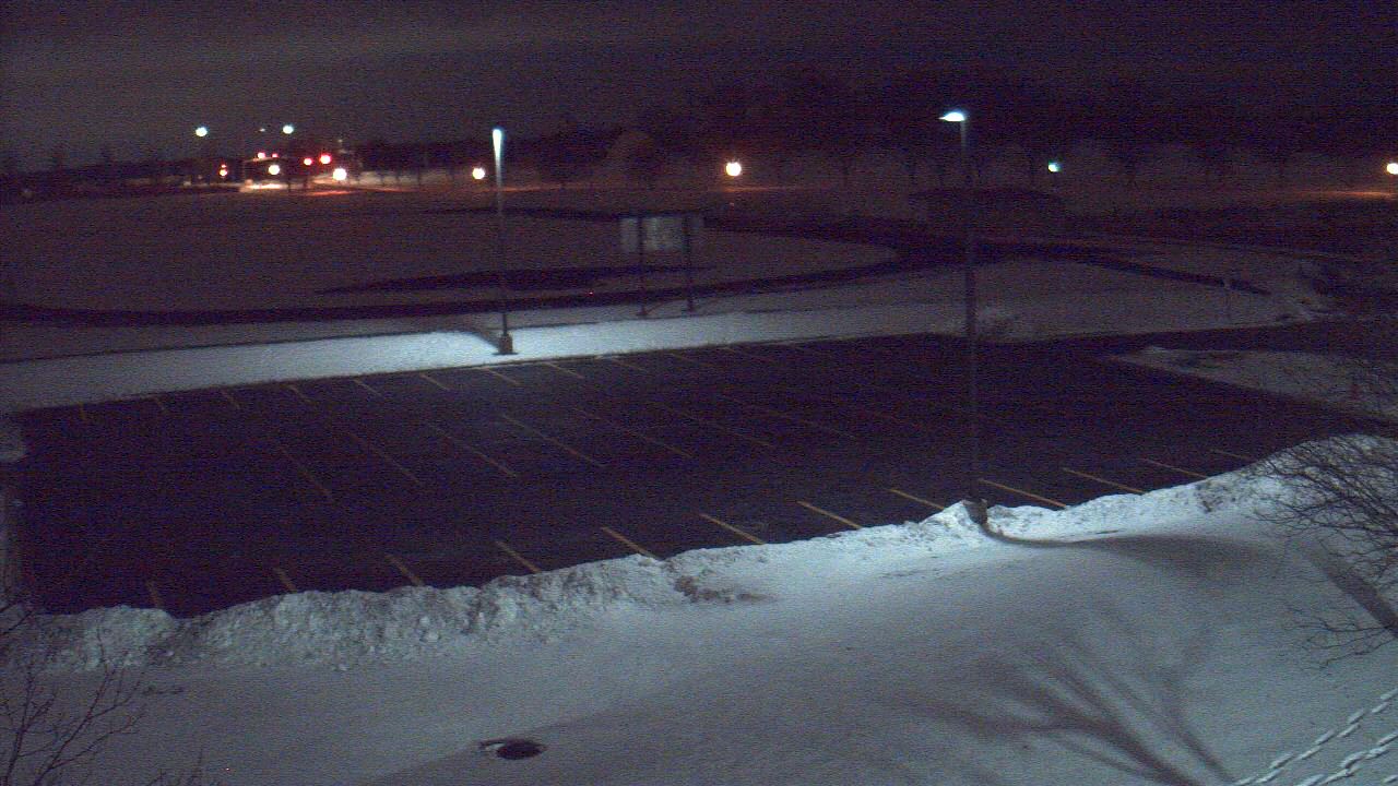 Thumbnail for current weather camera view from Geneva MS in Geneva, Illinois