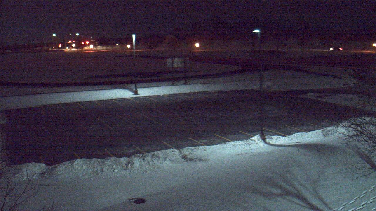 Thumbnail for current weather camera view from Geneva MS in Geneva, Illinois