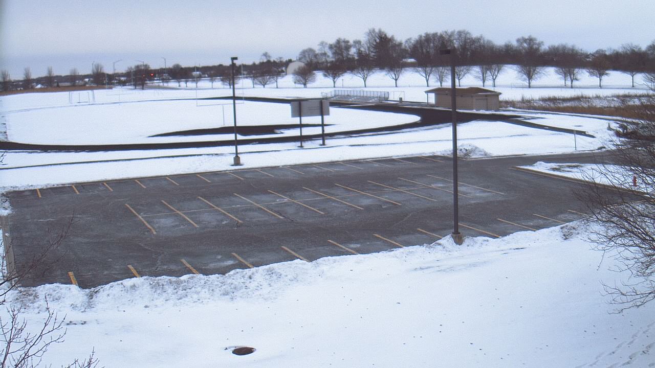 Thumbnail for current weather camera view from Geneva MS in Geneva, Illinois