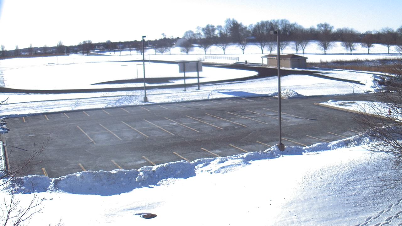 Thumbnail for current weather camera view from Geneva MS in Geneva, Illinois