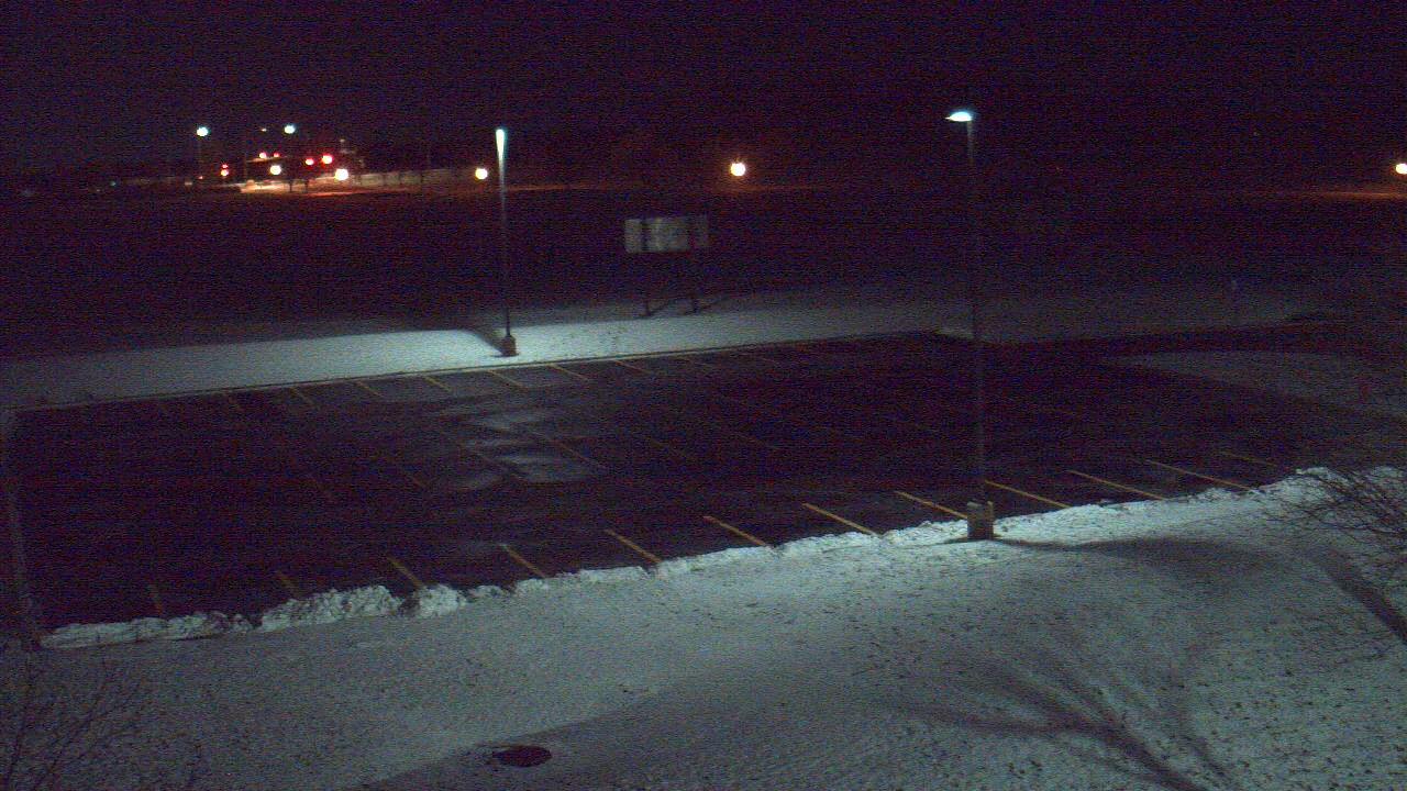 Thumbnail for current weather camera view from Geneva MS in Geneva, Illinois