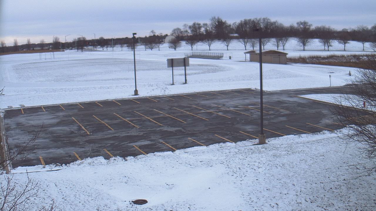 Thumbnail for current weather camera view from Geneva MS in Geneva, Illinois