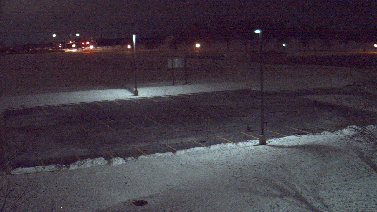 Thumbnail for current weather camera view from Geneva MS in Geneva, Illinois