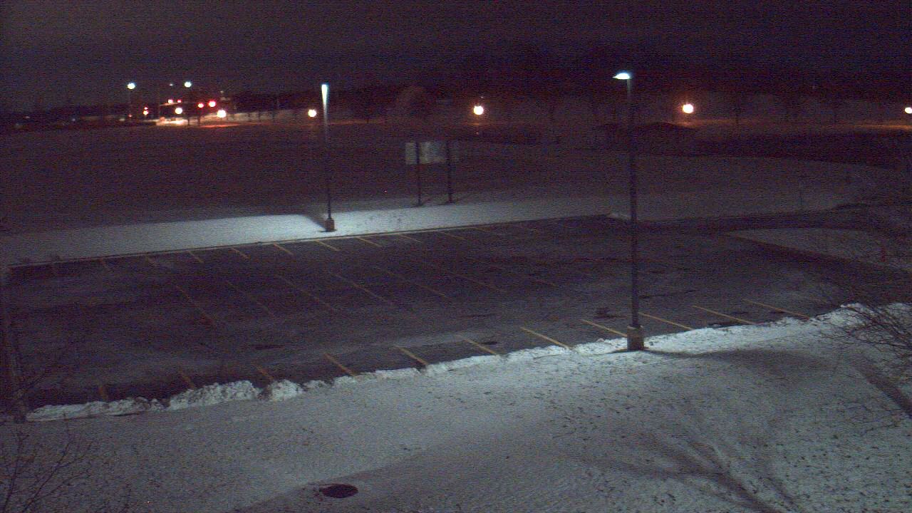 Thumbnail for current weather camera view from Geneva MS in Geneva, Illinois