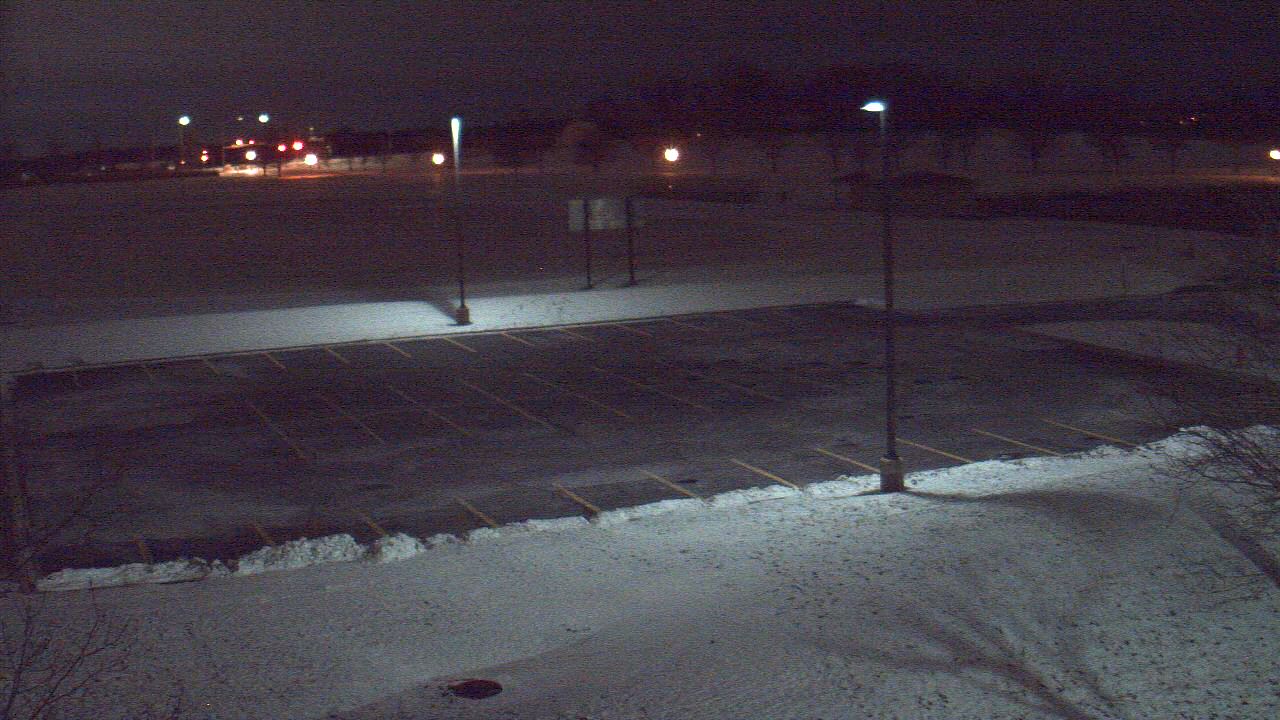 Thumbnail for current weather camera view from Geneva MS in Geneva, Illinois