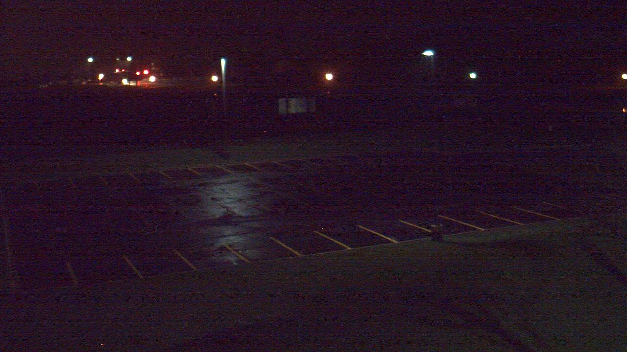 Thumbnail for current weather camera view from Geneva MS in Geneva, Illinois