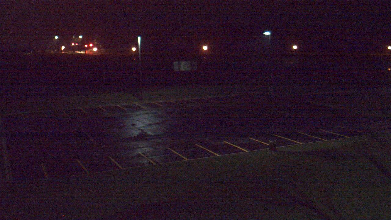 Thumbnail for current weather camera view from Geneva MS in Geneva, Illinois