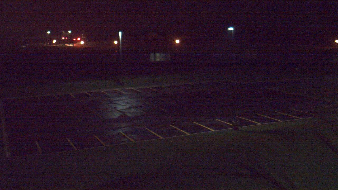 Thumbnail for current weather camera view from Geneva MS in Geneva, Illinois