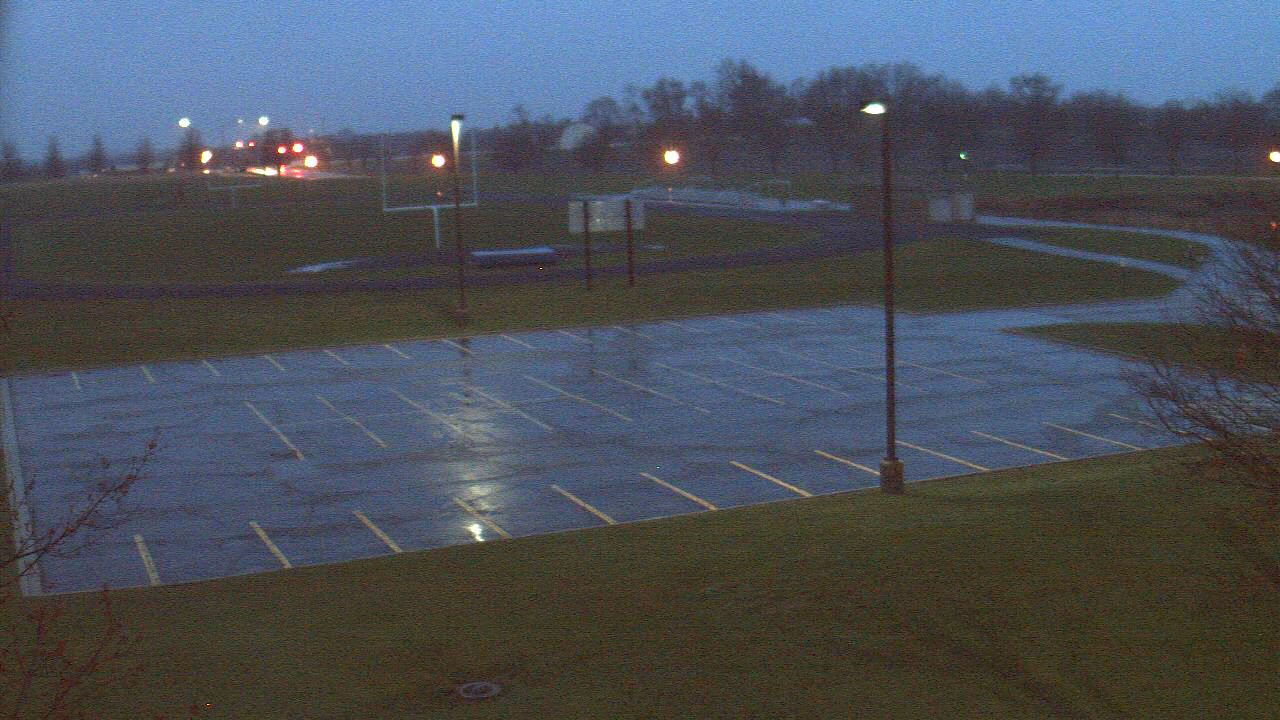 Thumbnail for current weather camera view from Geneva MS in Geneva, Illinois