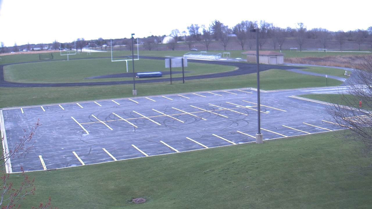 Thumbnail for current weather camera view from Geneva MS in Geneva, Illinois