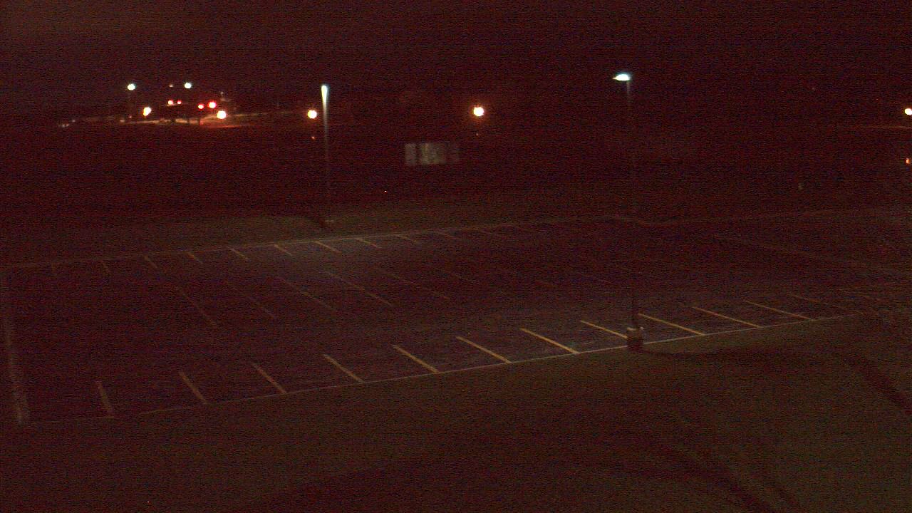 Thumbnail for current weather camera view from Geneva MS in Geneva, Illinois