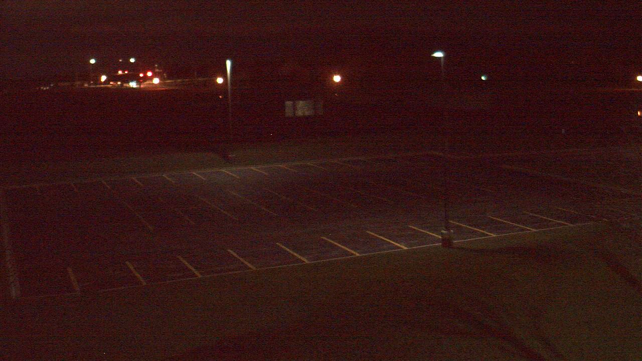 Thumbnail for current weather camera view from Geneva MS in Geneva, Illinois