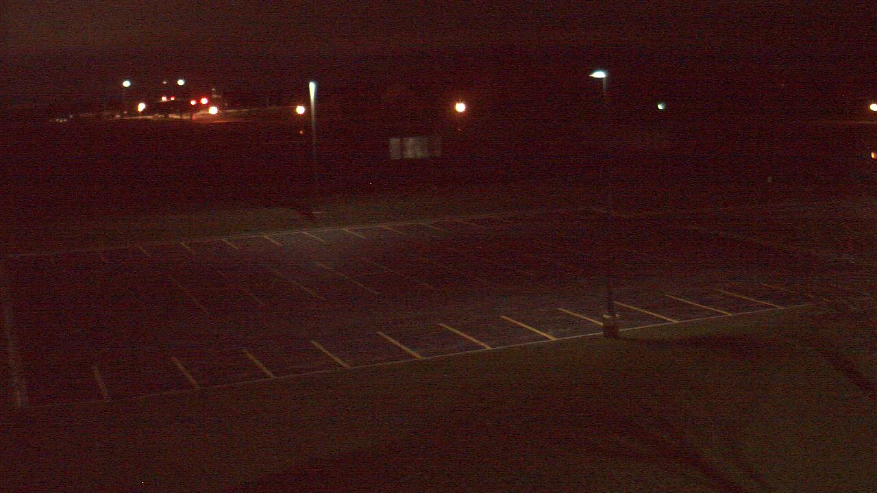 Thumbnail for current weather camera view from Geneva MS in Geneva, Illinois