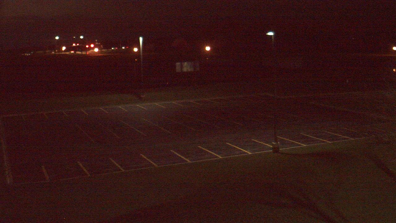 Thumbnail for current weather camera view from Geneva MS in Geneva, Illinois