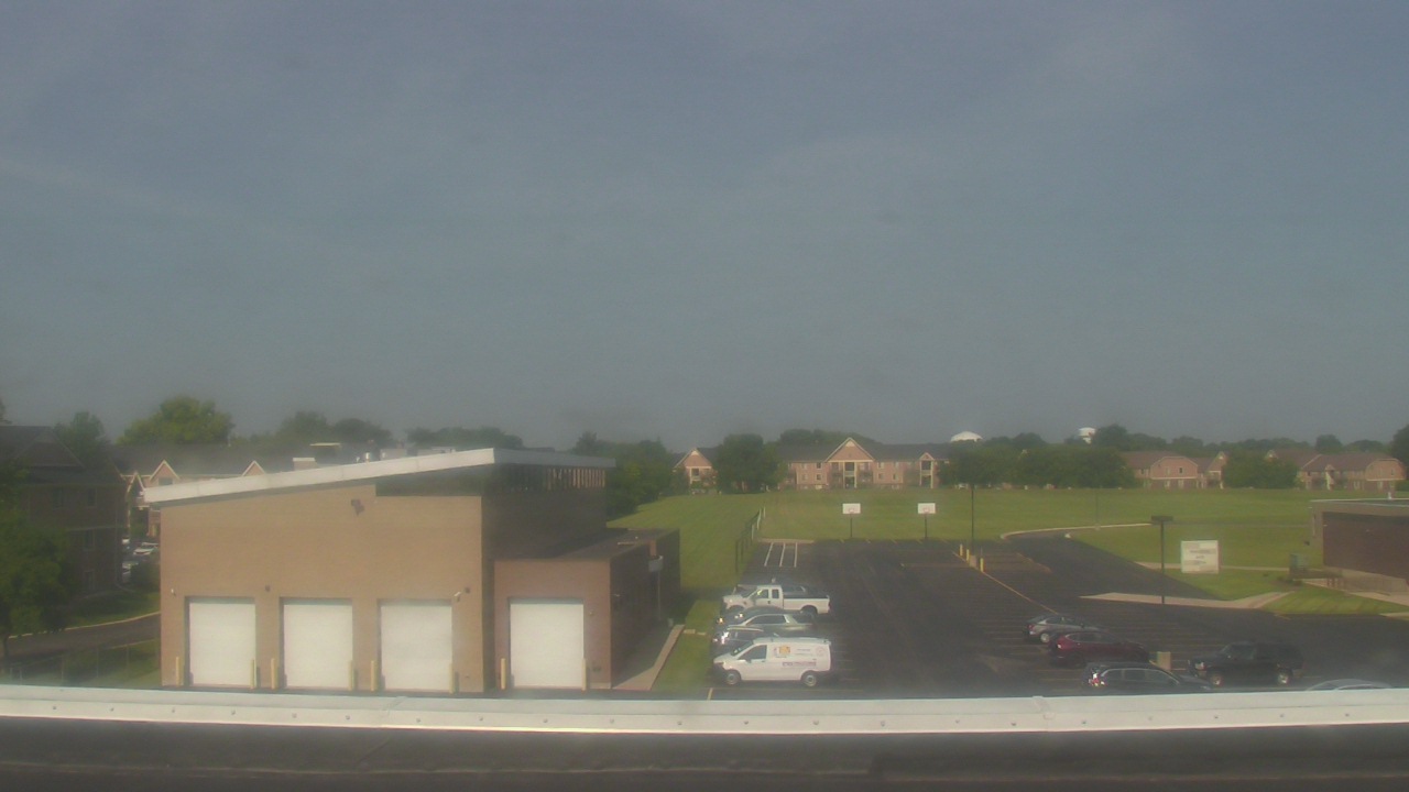 Thumbnail for current weather camera view from Marquardt MS in Glendale Heights, Illinois