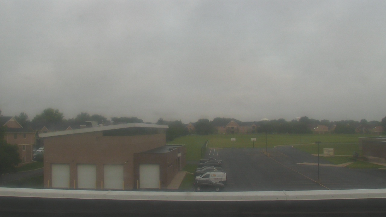 Thumbnail for current weather camera view from Marquardt MS in Glendale Heights, Illinois