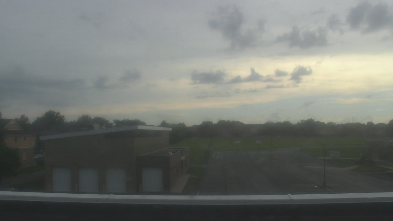 Thumbnail for current weather camera view from Marquardt MS in Glendale Heights, Illinois