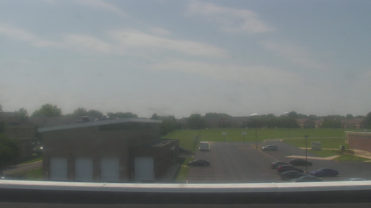Thumbnail for current weather camera view from Marquardt MS in Glendale Heights, Illinois