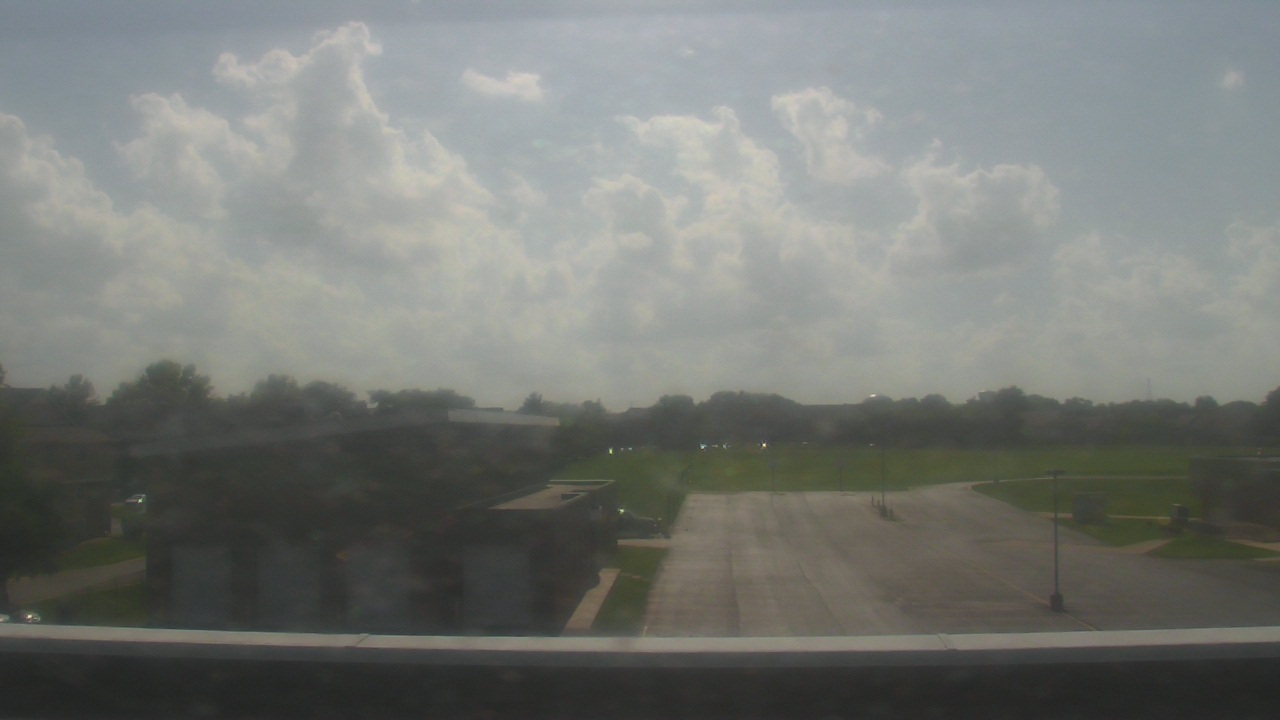 Thumbnail for current weather camera view from Marquardt MS in Glendale Heights, Illinois