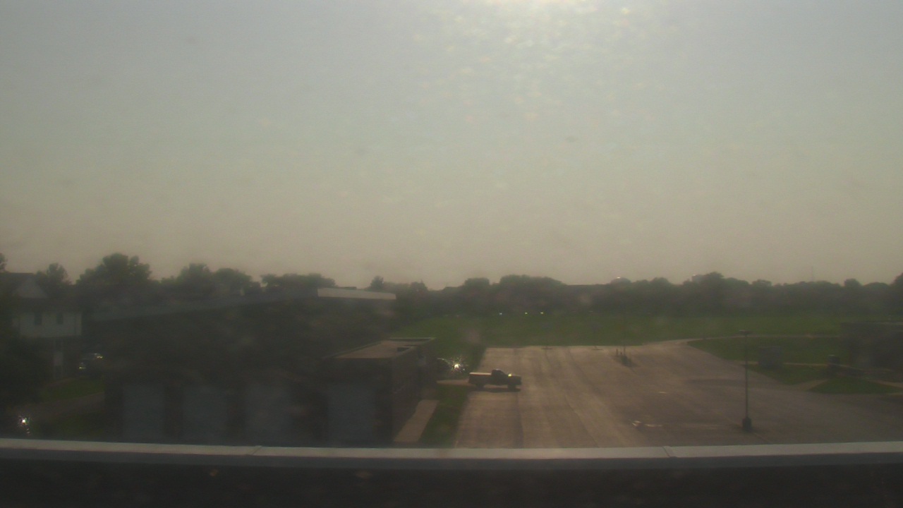Thumbnail for current weather camera view from Marquardt MS in Glendale Heights, Illinois