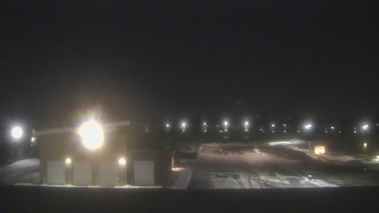 Thumbnail for current weather camera view from Marquardt MS in Glendale Heights, Illinois