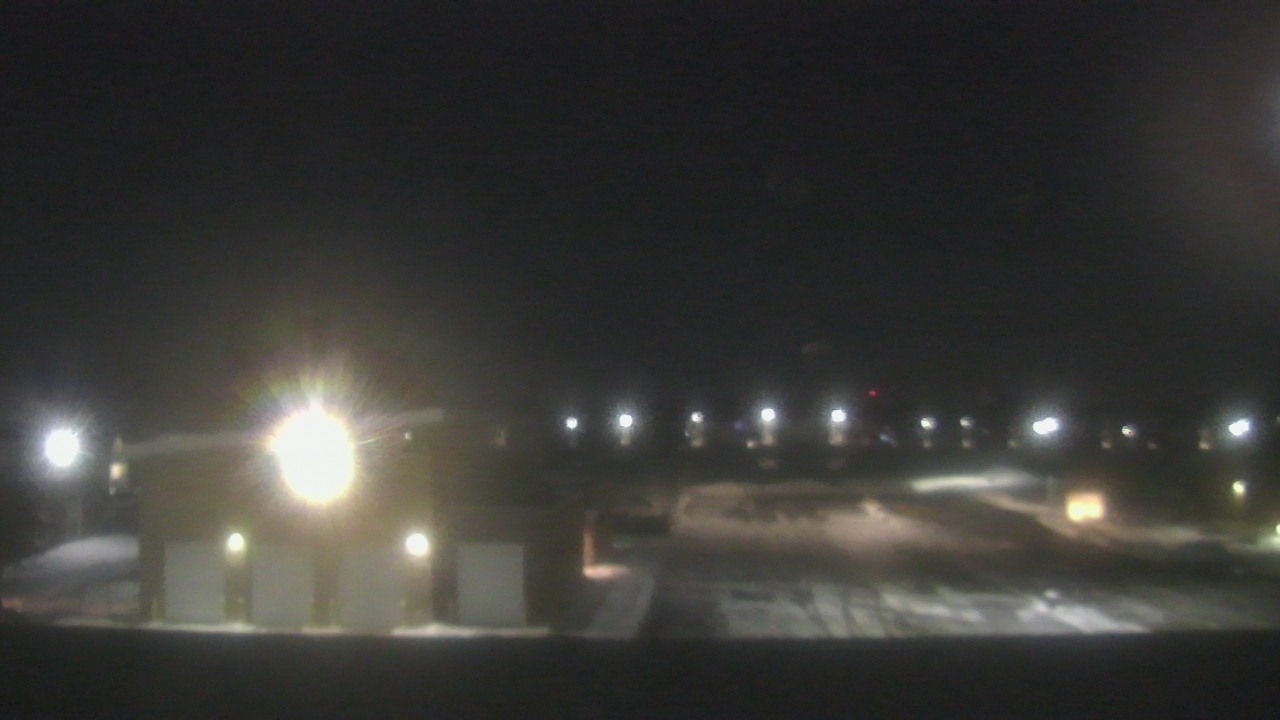 Thumbnail for current weather camera view from Marquardt MS in Glendale Heights, Illinois