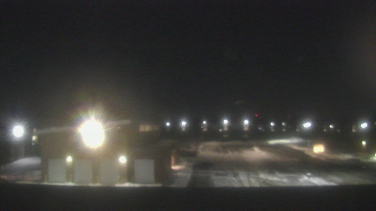 Thumbnail for current weather camera view from Marquardt MS in Glendale Heights, Illinois