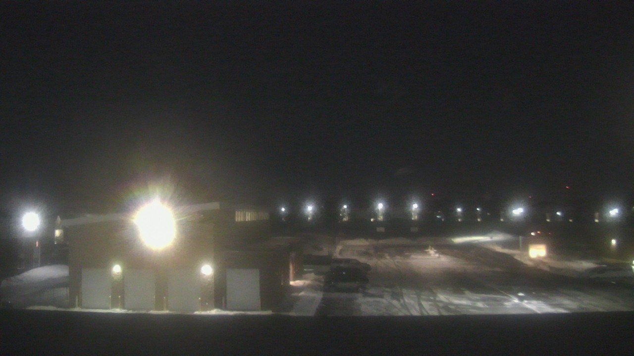 Thumbnail for current weather camera view from Marquardt MS in Glendale Heights, Illinois