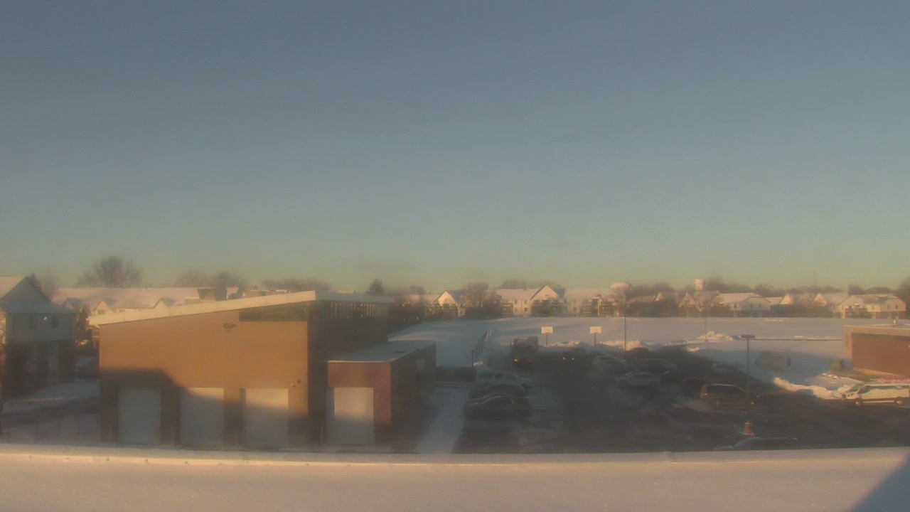 Thumbnail for current weather camera view from Marquardt MS in Glendale Heights, Illinois
