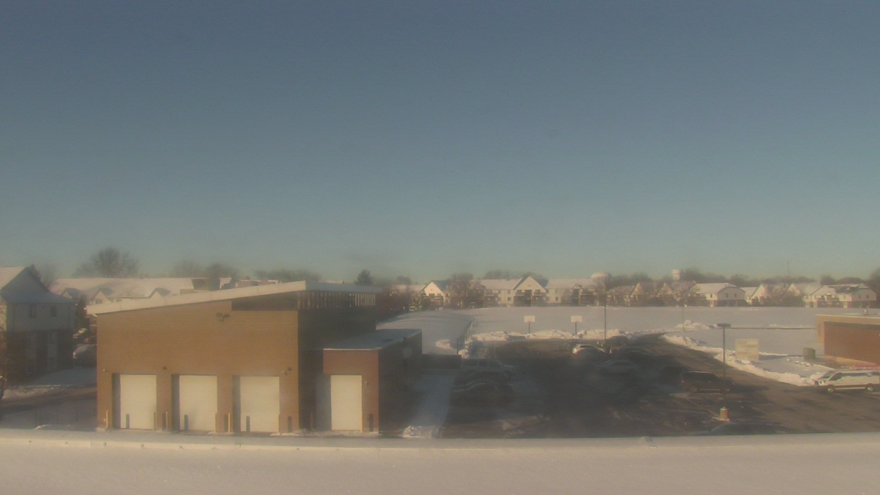 Thumbnail for current weather camera view from Marquardt MS in Glendale Heights, Illinois