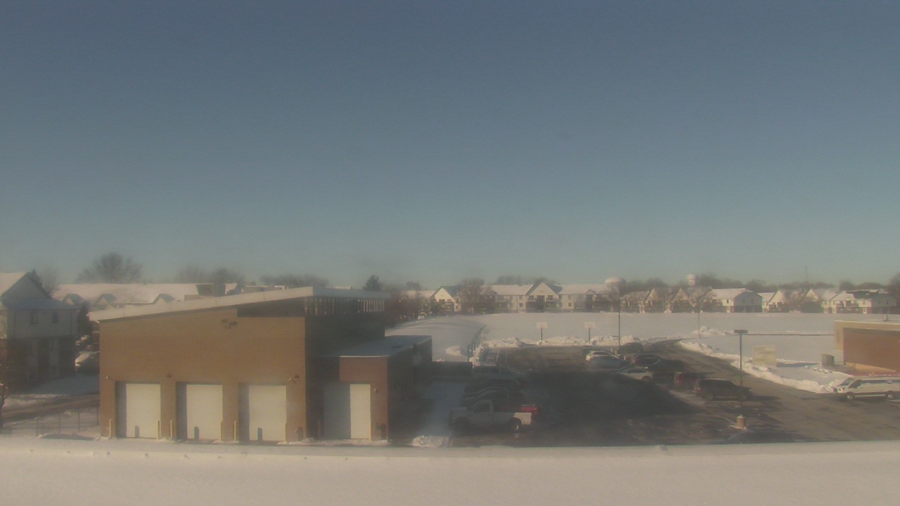 Thumbnail for current weather camera view from Marquardt MS in Glendale Heights, Illinois