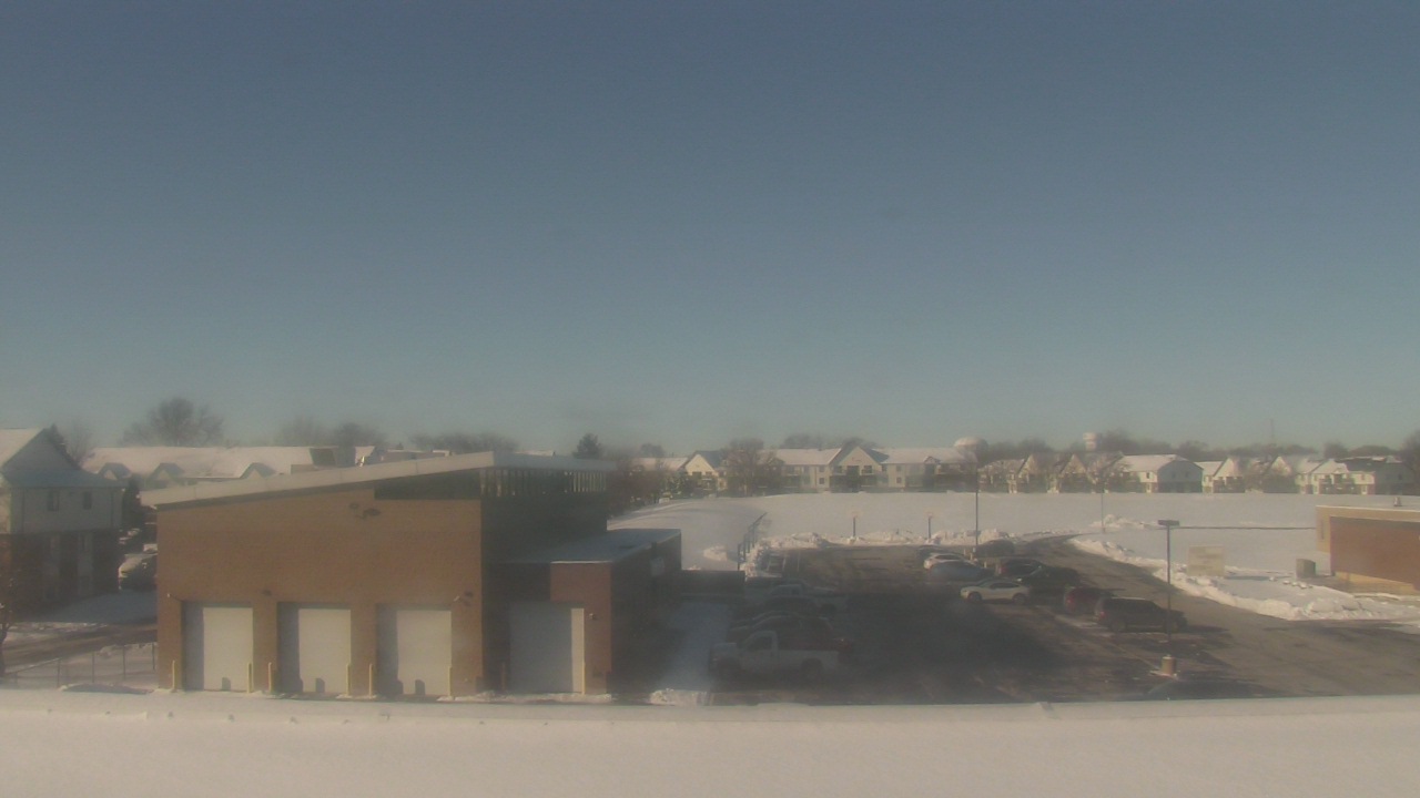 Thumbnail for current weather camera view from Marquardt MS in Glendale Heights, Illinois
