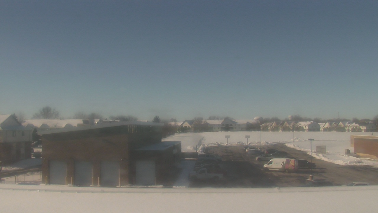 Thumbnail for current weather camera view from Marquardt MS in Glendale Heights, Illinois