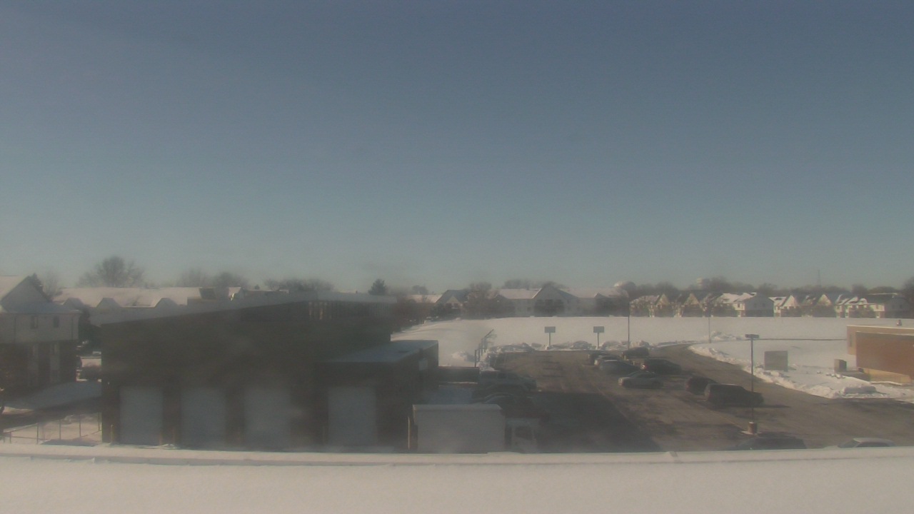 Thumbnail for current weather camera view from Marquardt MS in Glendale Heights, Illinois