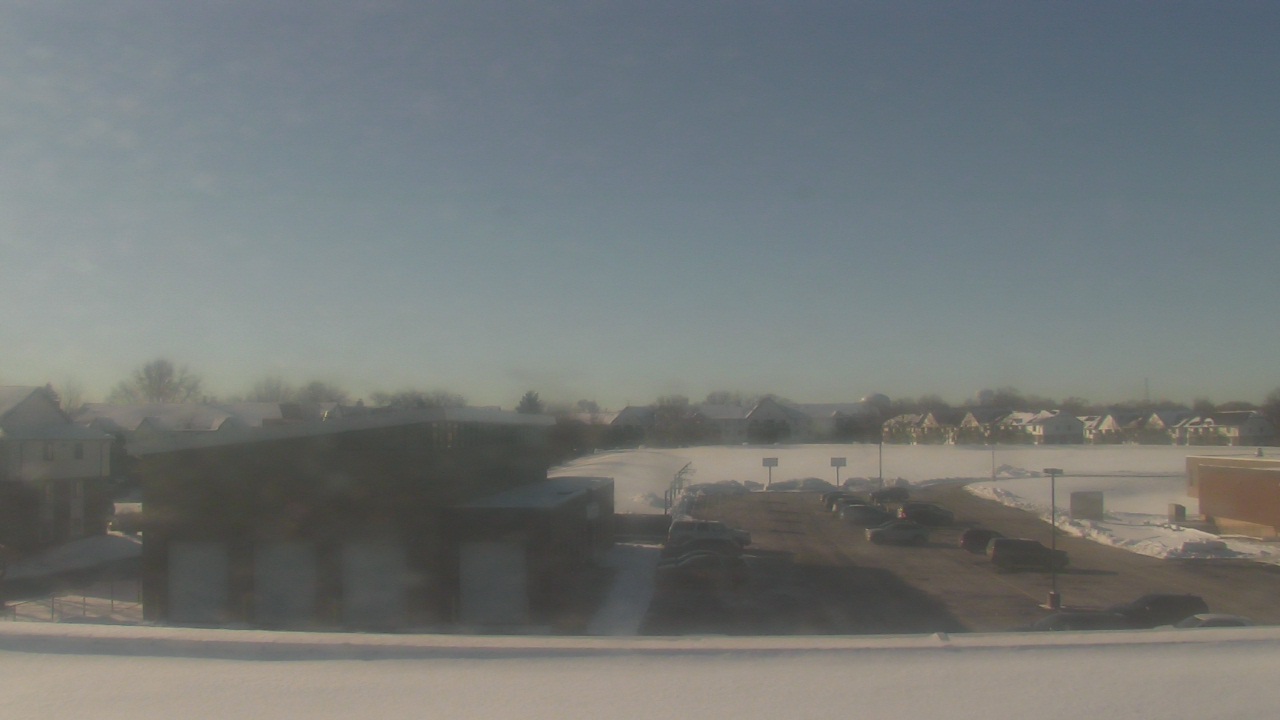 Thumbnail for current weather camera view from Marquardt MS in Glendale Heights, Illinois