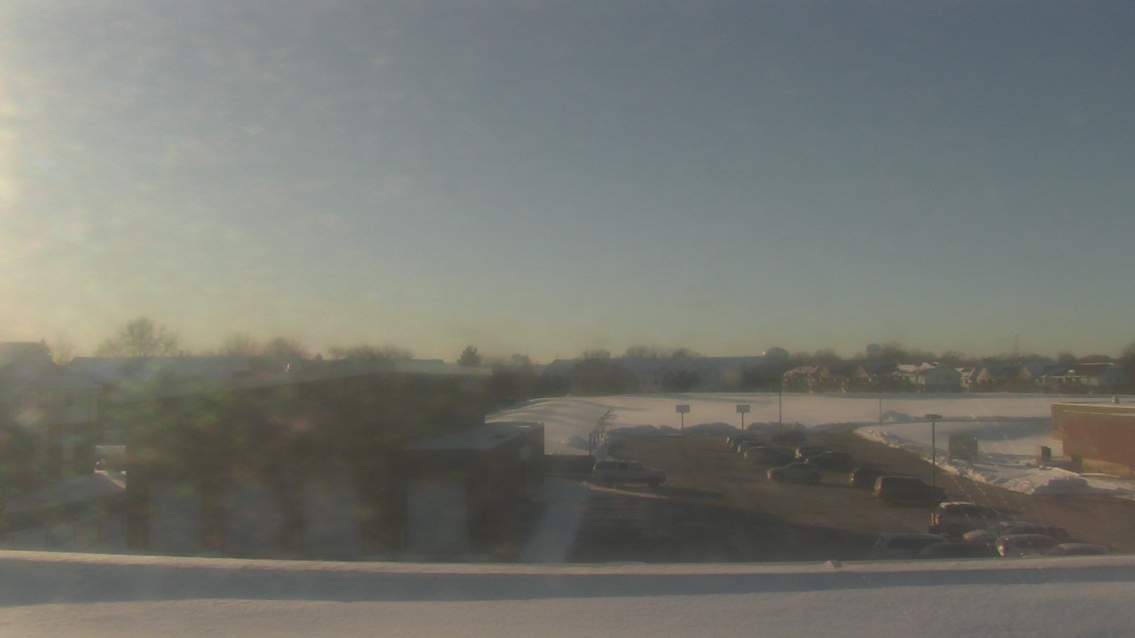 Thumbnail for current weather camera view from Marquardt MS in Glendale Heights, Illinois