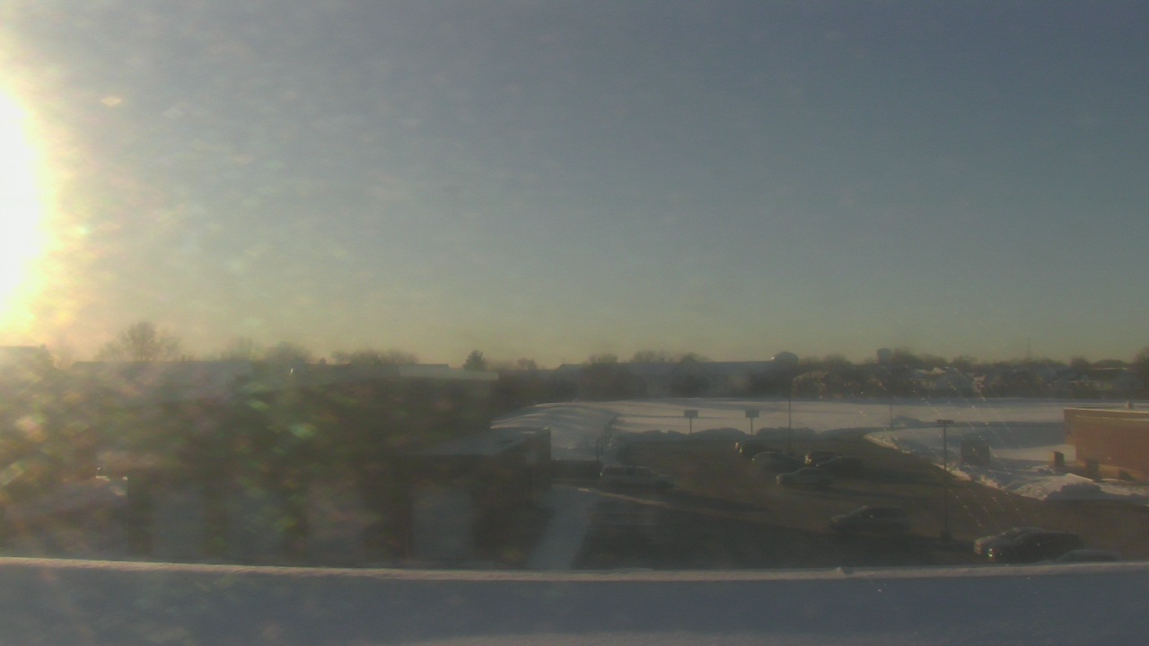 Thumbnail for current weather camera view from Marquardt MS in Glendale Heights, Illinois