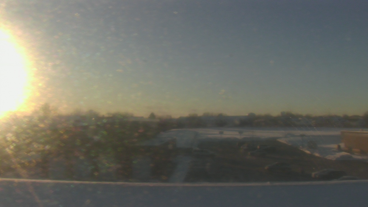 Thumbnail for current weather camera view from Marquardt MS in Glendale Heights, Illinois