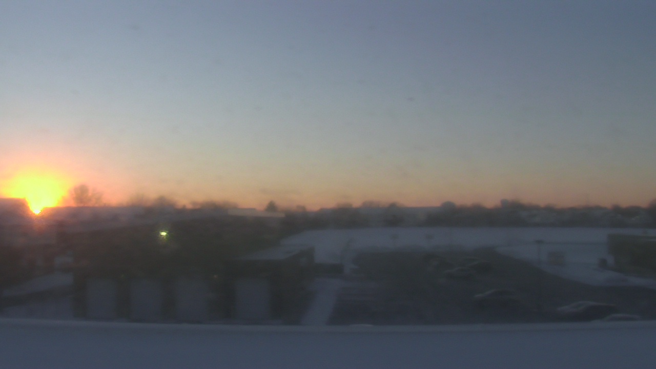 Thumbnail for current weather camera view from Marquardt MS in Glendale Heights, Illinois