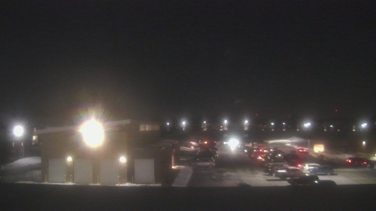 Thumbnail for current weather camera view from Marquardt MS in Glendale Heights, Illinois