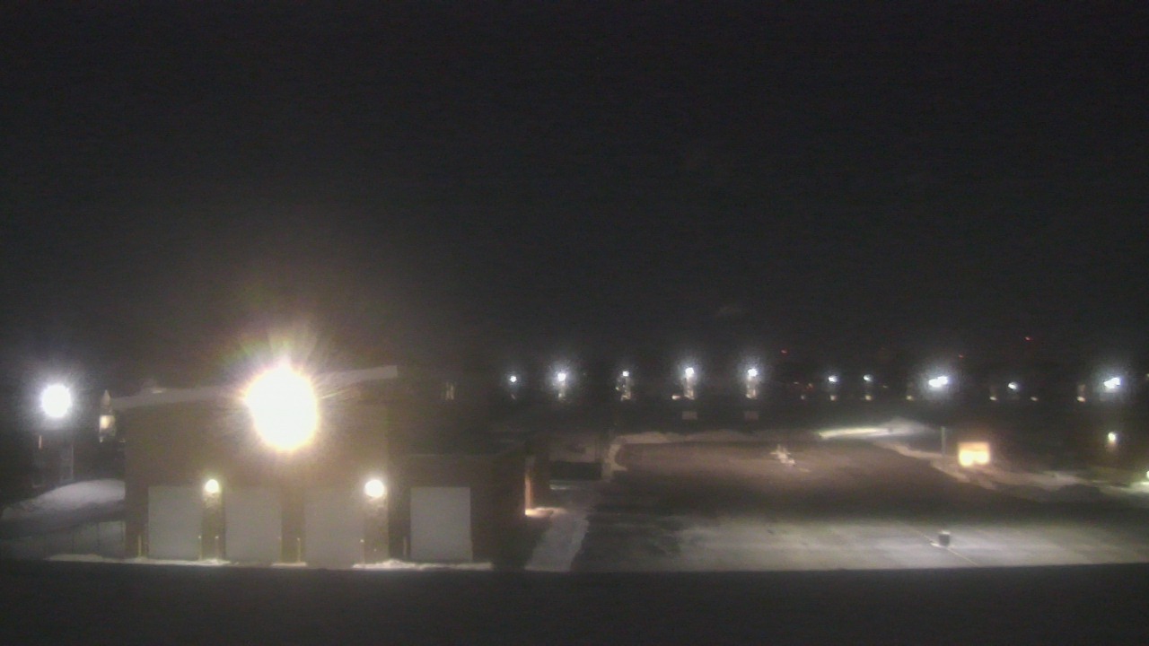 Thumbnail for current weather camera view from Marquardt MS in Glendale Heights, Illinois