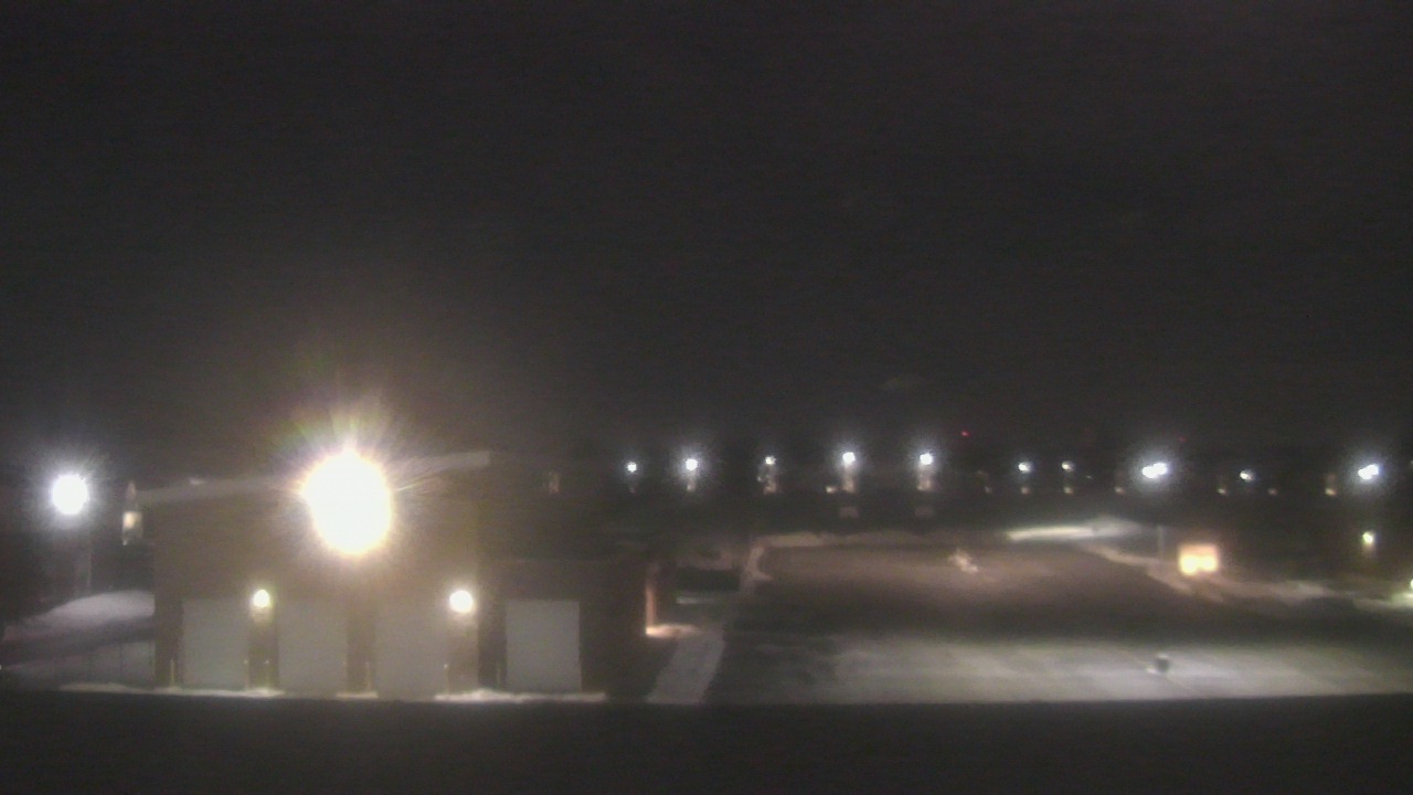 Thumbnail for current weather camera view from Marquardt MS in Glendale Heights, Illinois