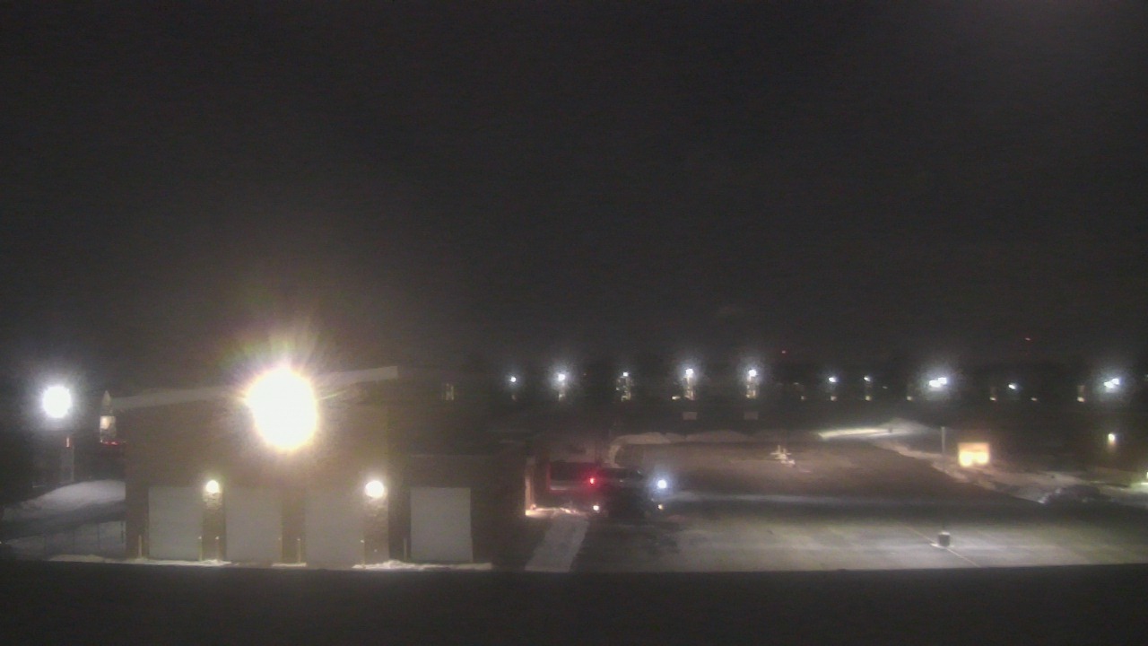 Thumbnail for current weather camera view from Marquardt MS in Glendale Heights, Illinois